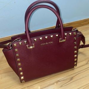 MK handbag /sling bag used great condition